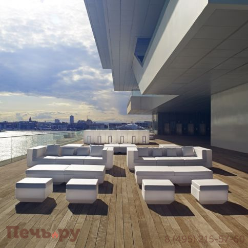 Пуф пластиковый с подушкой Vondom Vela Basic фото 2