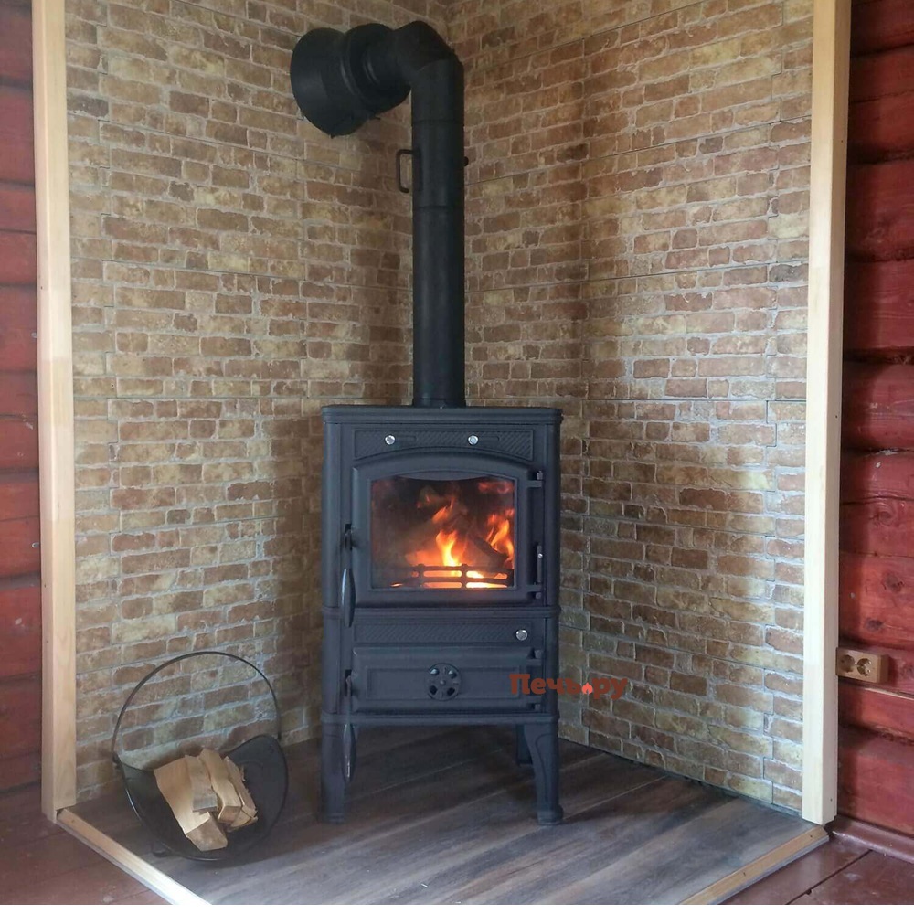 Печь камин Guca Lava с плитой видео Печь камин Guca Lava с плитой видео